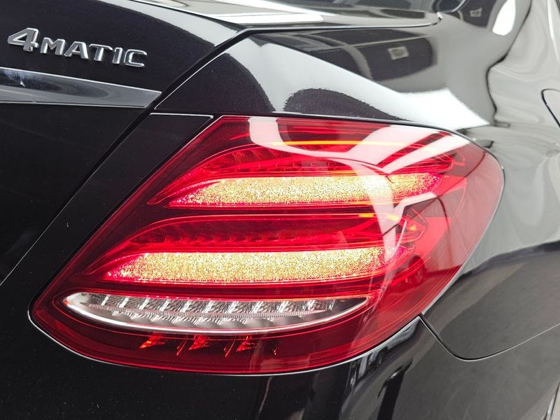 2020 Mercedes-Benz E-Class E220d 4MATIC Exclusive photo 23