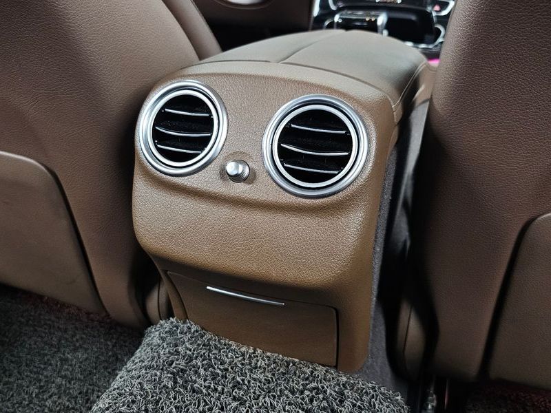 2020 Mercedes-Benz E-Class E220d 4MATIC Exclusive photo 28