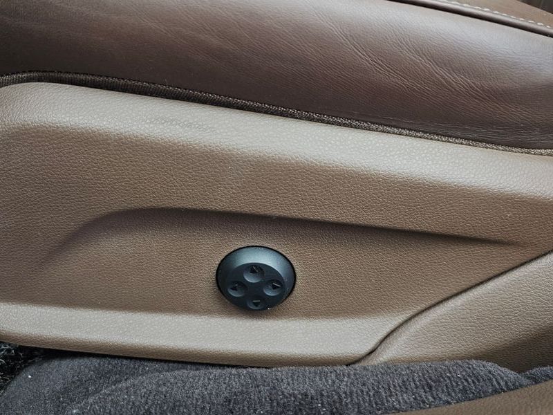 2020 Mercedes-Benz E-Class E220d 4MATIC Exclusive photo 30