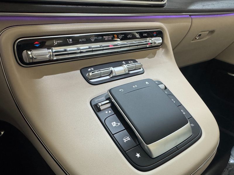 2025 Mercedes-Benz CLA V300 CDI W447 photo 11