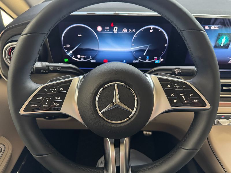 2025 Mercedes-Benz CLA V300 CDI W447 photo 17