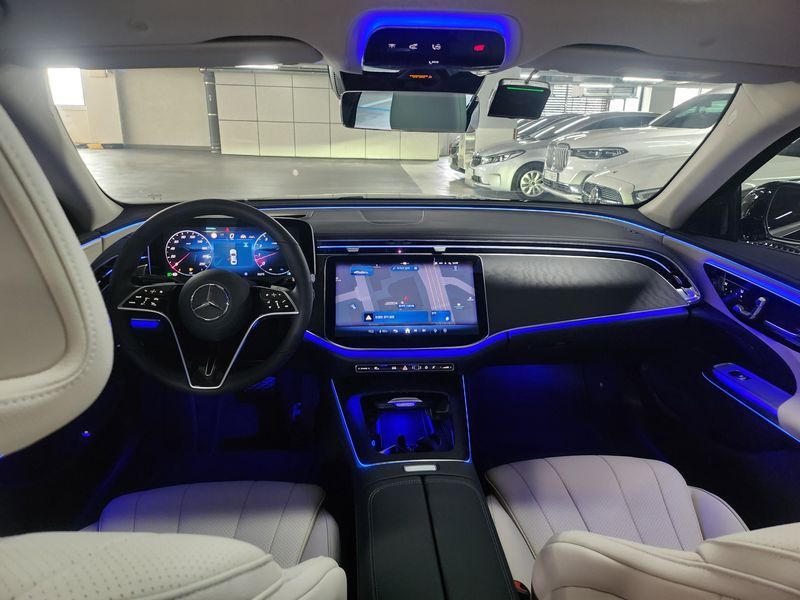 2026 Mercedes-Benz E-Class E200 Avantgarde photo 7