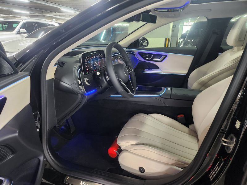 2026 Mercedes-Benz E-Class E200 Avantgarde photo 10