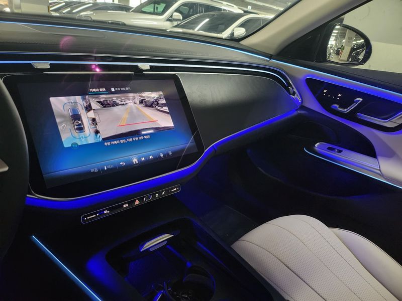 2026 Mercedes-Benz E-Class E200 Avantgarde photo 20