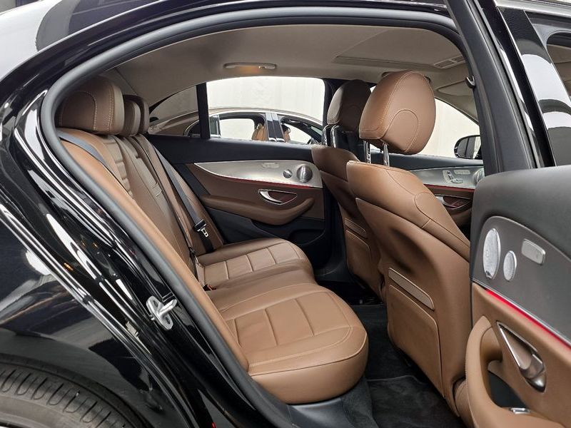 2020 Mercedes-Benz E-Class E300 4MATIC AMG Line photo 11