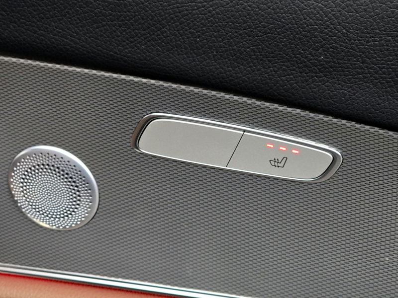 2020 Mercedes-Benz E-Class E300 4MATIC AMG Line photo 15