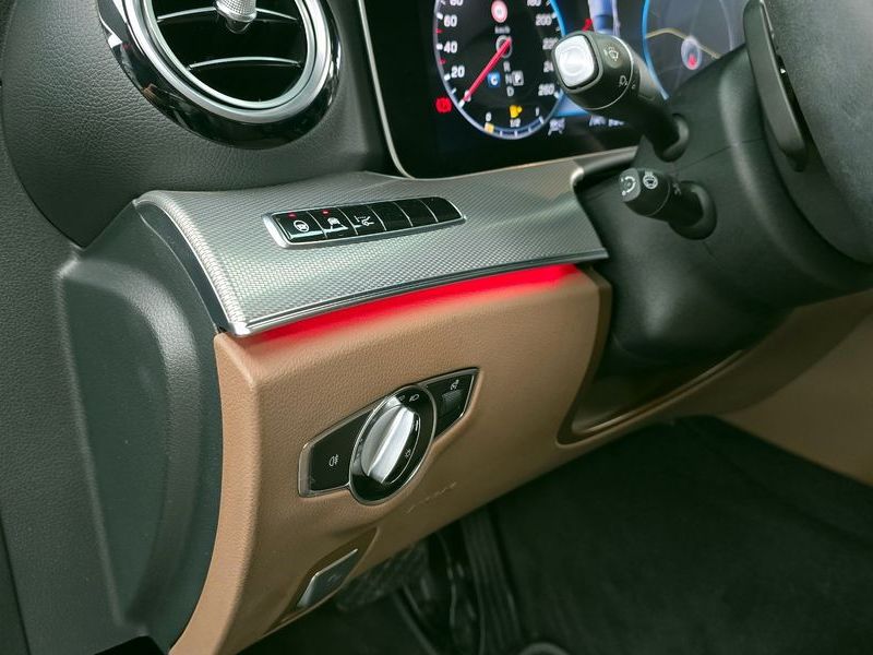 2020 Mercedes-Benz E-Class E300 4MATIC AMG Line photo 27