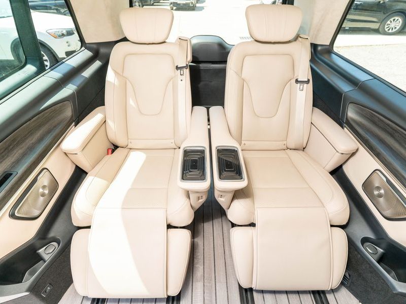 2025 Mercedes-Benz CLA V300 CDI W447 photo 16