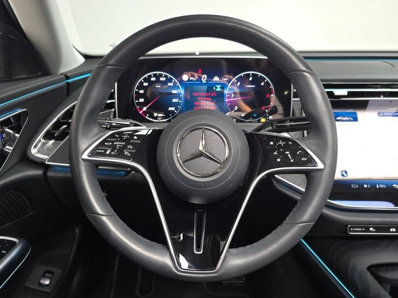 2024 Mercedes-Benz E-Class E220d 4MATIC Exclusive photo 13