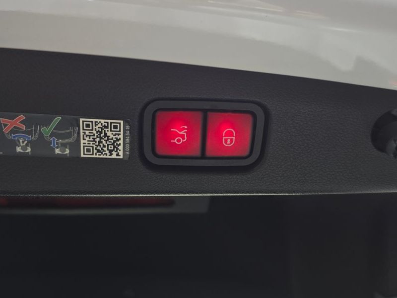2024 Mercedes-Benz E-Class E220d 4MATIC Exclusive photo 20