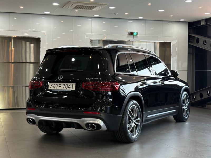 2026 Mercedes-Benz B-Class AMG GLB35 4MATIC photo 7