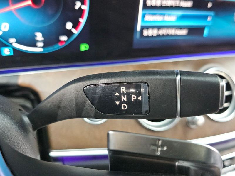 2021 Mercedes-Benz E-Class E250 Exclusive photo 9