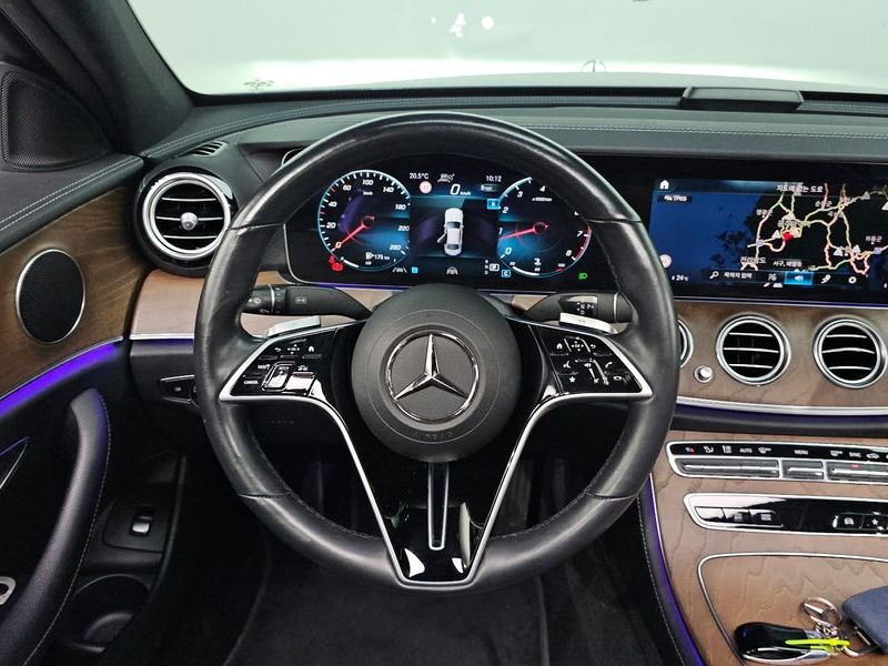 2021 Mercedes-Benz E-Class E250 Exclusive photo 13