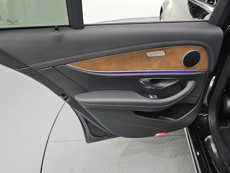 2021 Mercedes-Benz E-Class E250 Exclusive photo 25