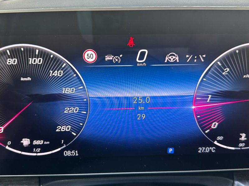 2025 Mercedes-Benz CLA V300 CDI W447 photo 8