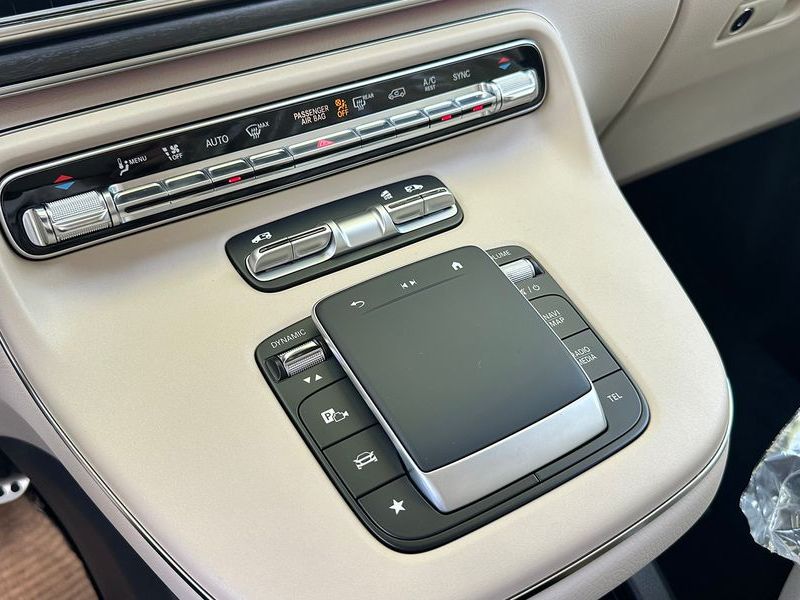 2025 Mercedes-Benz CLA V300 CDI W447 photo 15