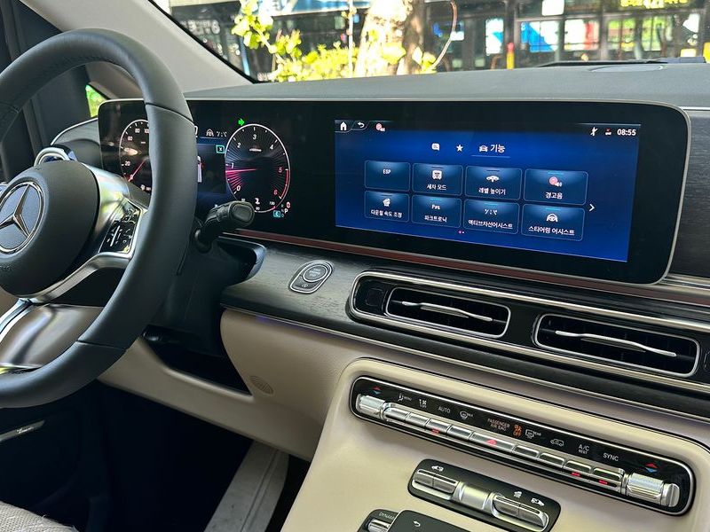 2025 Mercedes-Benz CLA V300 CDI W447 photo 18