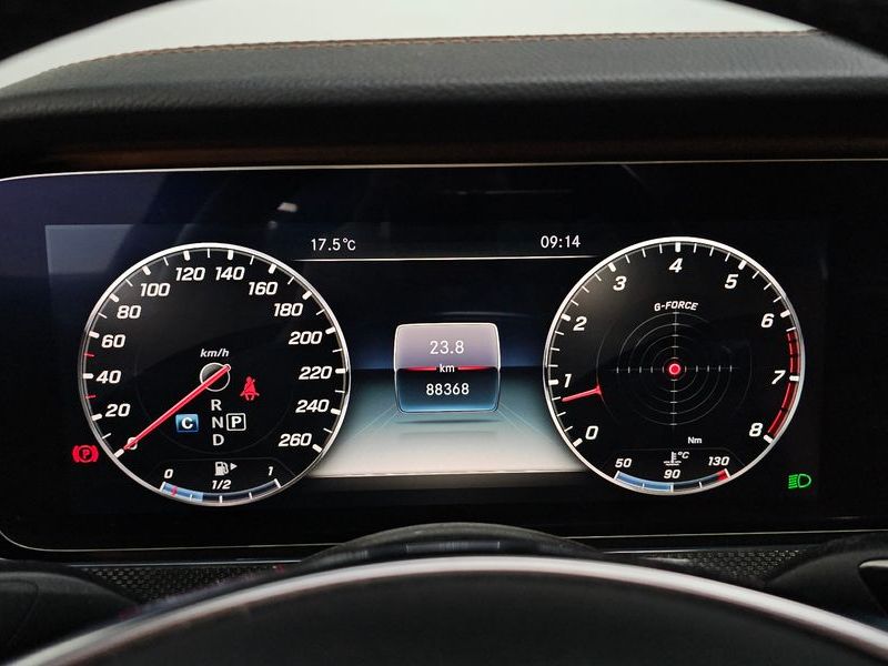 2018 Mercedes-Benz E-Class E300 4MATIC AMG Line photo 8