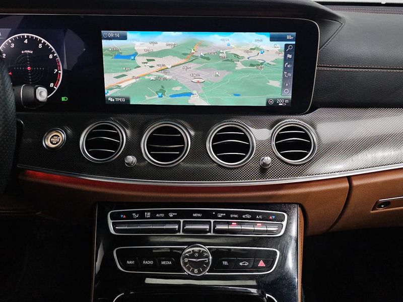 2018 Mercedes-Benz E-Class E300 4MATIC AMG Line photo 12