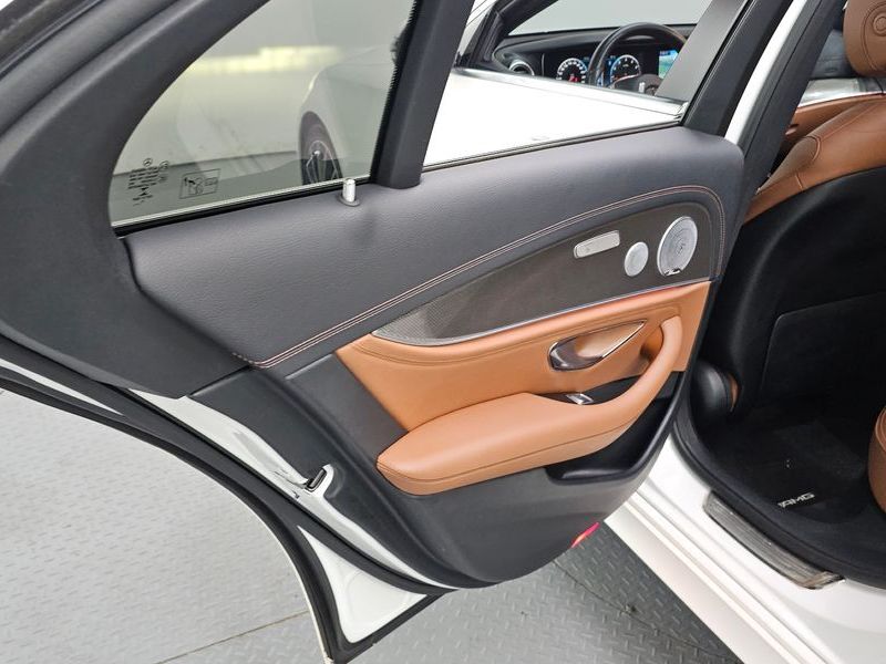 2018 Mercedes-Benz E-Class E300 4MATIC AMG Line photo 25
