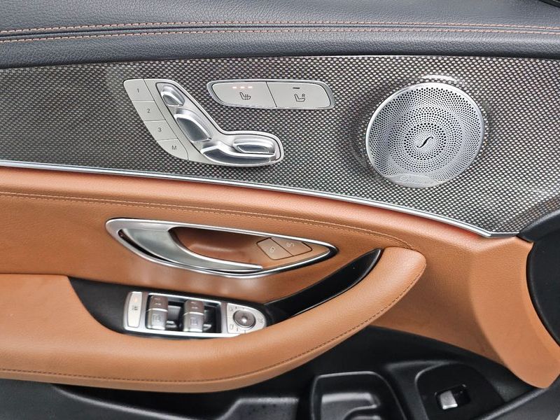 2018 Mercedes-Benz E-Class E300 4MATIC AMG Line photo 29
