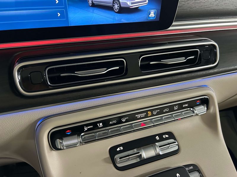 2025 Mercedes-Benz CLA V300 CDI W447 photo 9