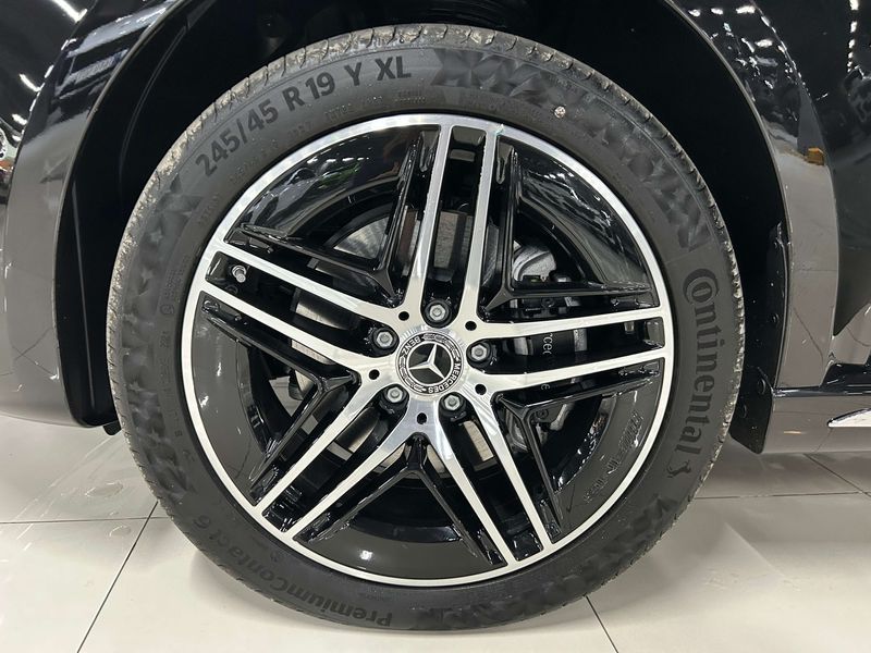 2025 Mercedes-Benz CLA V300 CDI W447 photo 18