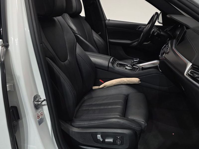 2022 BMW X6 xDrive40i M Sport photo 10