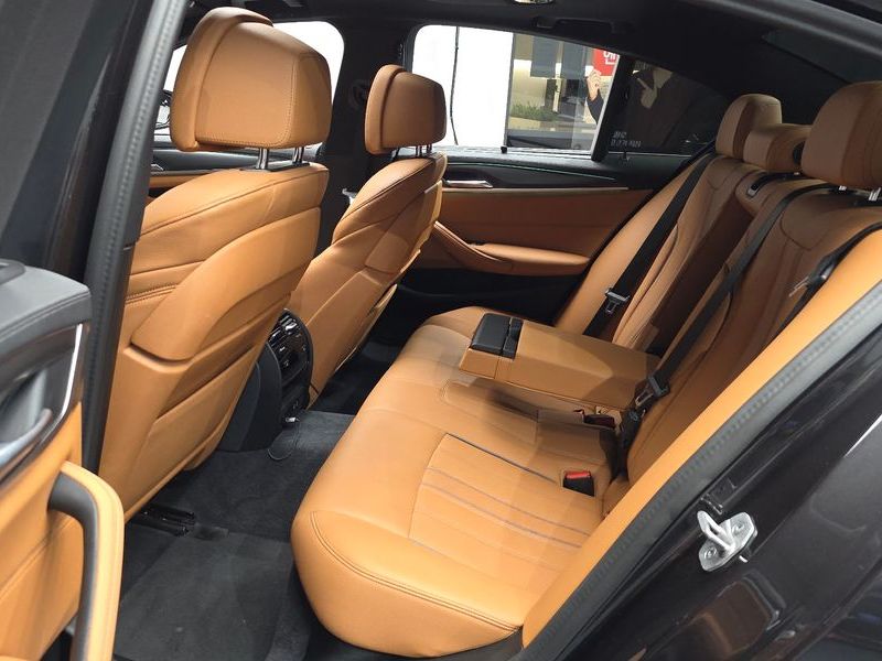 2023 BMW 5 Series 520i M Sport photo 12
