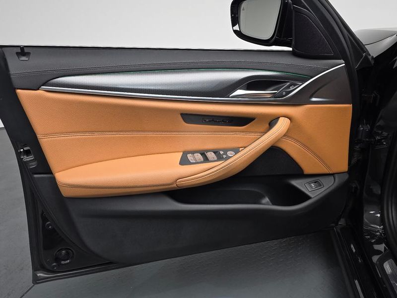 2023 BMW 5 Series 520i M Sport photo 24