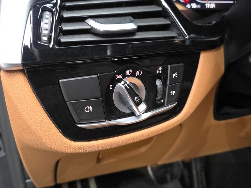 2023 BMW 5 Series 520i M Sport photo 28