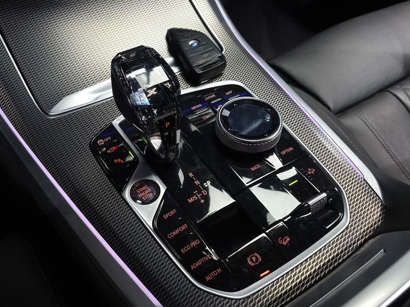 2022 BMW X5 xDrive 30d M Sport photo 9