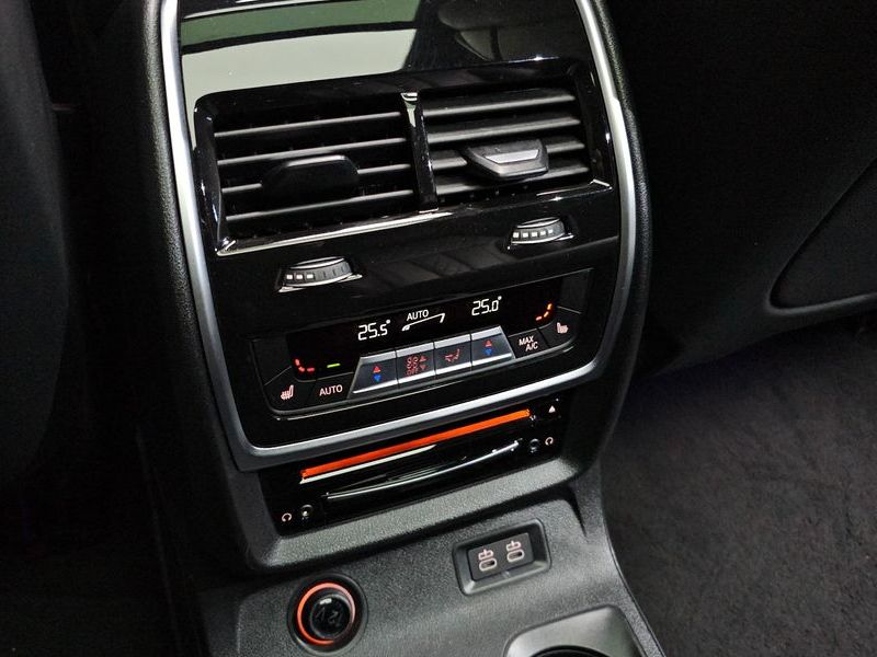 2021 BMW X7 xDrive 40i M Sport 6STR photo 17