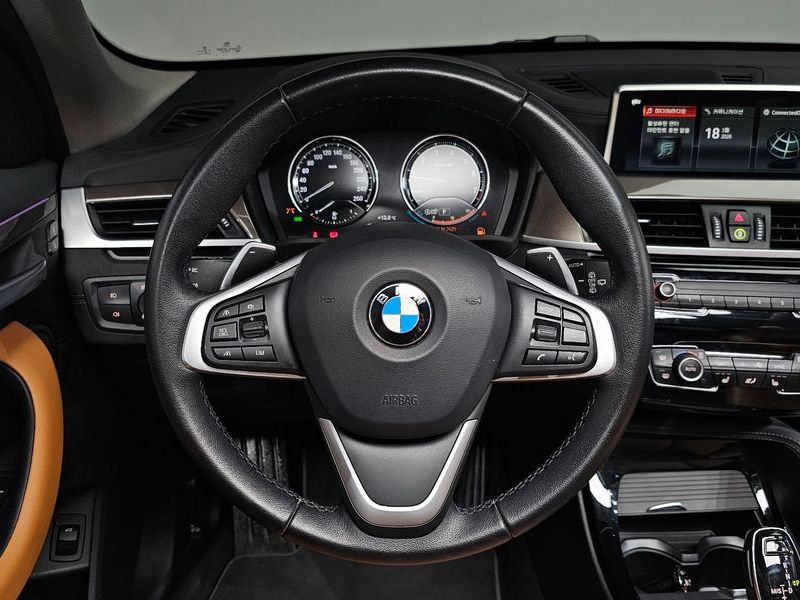 2021 BMW X1 xDrive 20i xLine photo 13