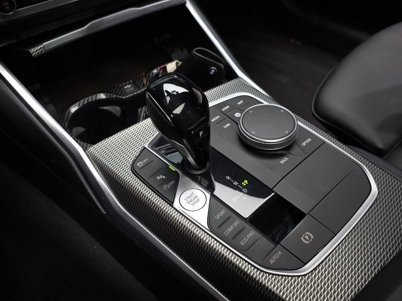 2021 BMW 3 Series 320d Touring M Sport photo 9