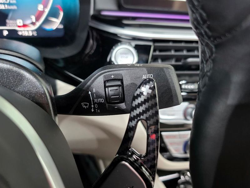2023 BMW 5 Series M550i xDrive photo 27