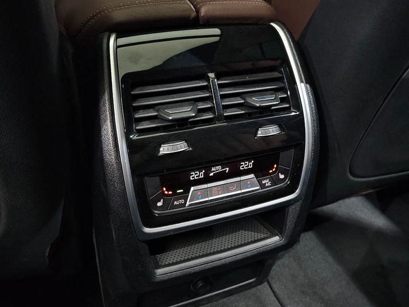 2020 BMW X5 xDrive 30d xLine photo 19