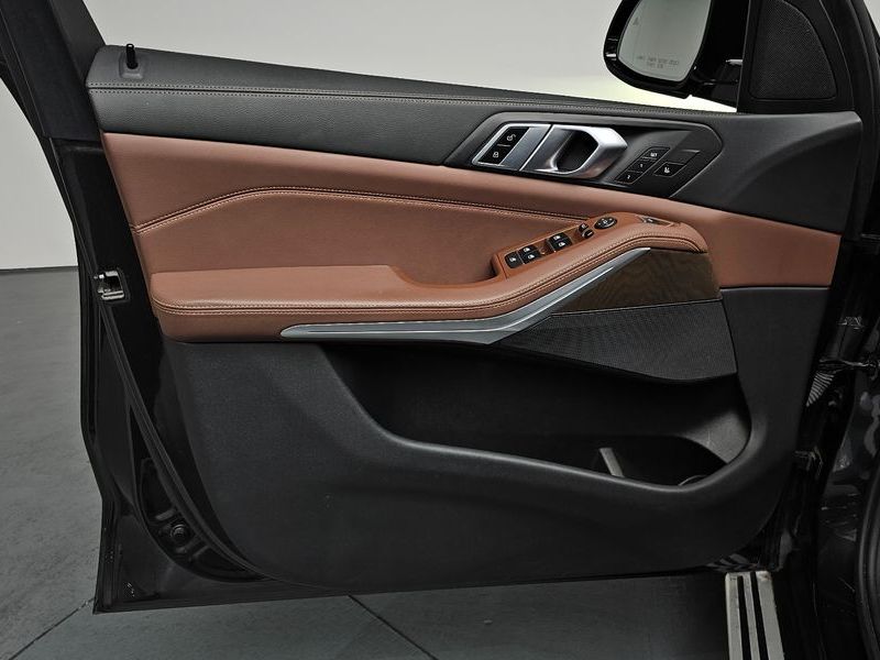 2020 BMW X5 xDrive 30d xLine photo 24
