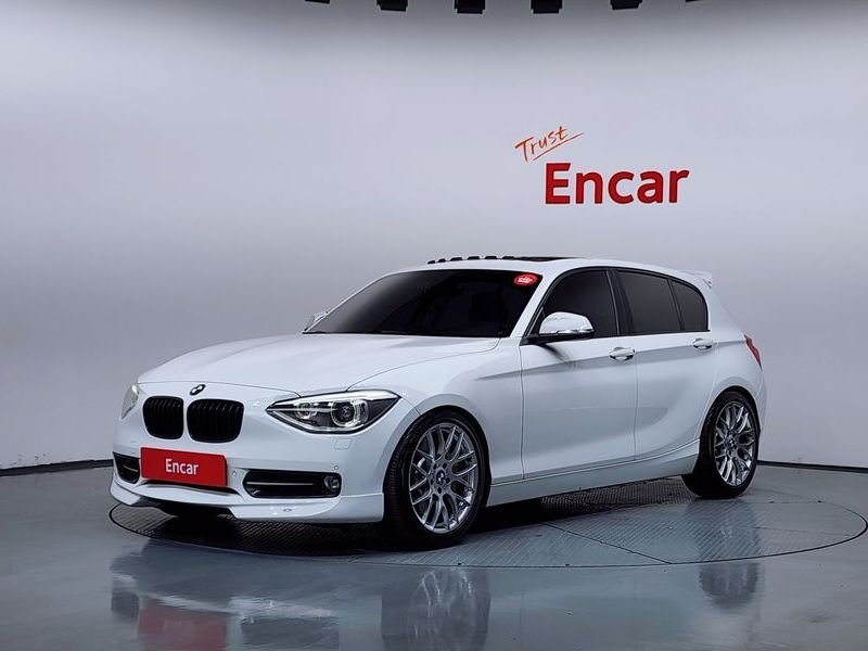 2014 BMW 1 Series 118d Urban Pack1 5Dr photo 1