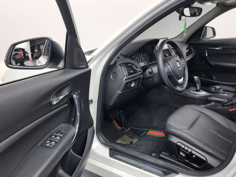 2014 BMW 1 Series 118d Urban Pack1 5Dr photo 10