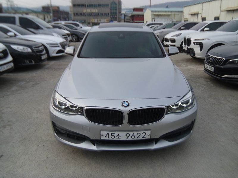 2014 BMW 3 Series GT 320d photo 1