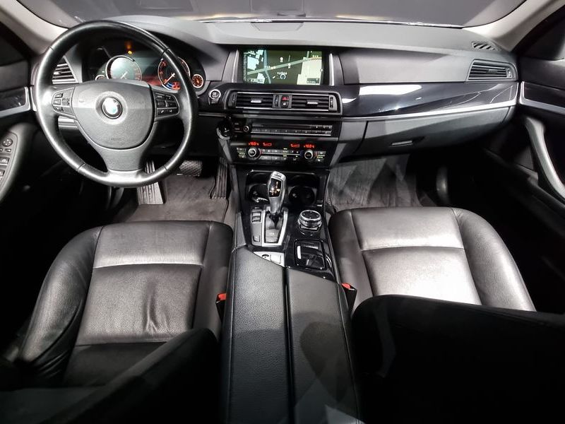 2014 BMW 5 Series 520d photo 7