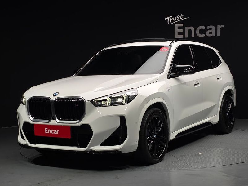 2025 BMW X1 M35i xDrive photo 1