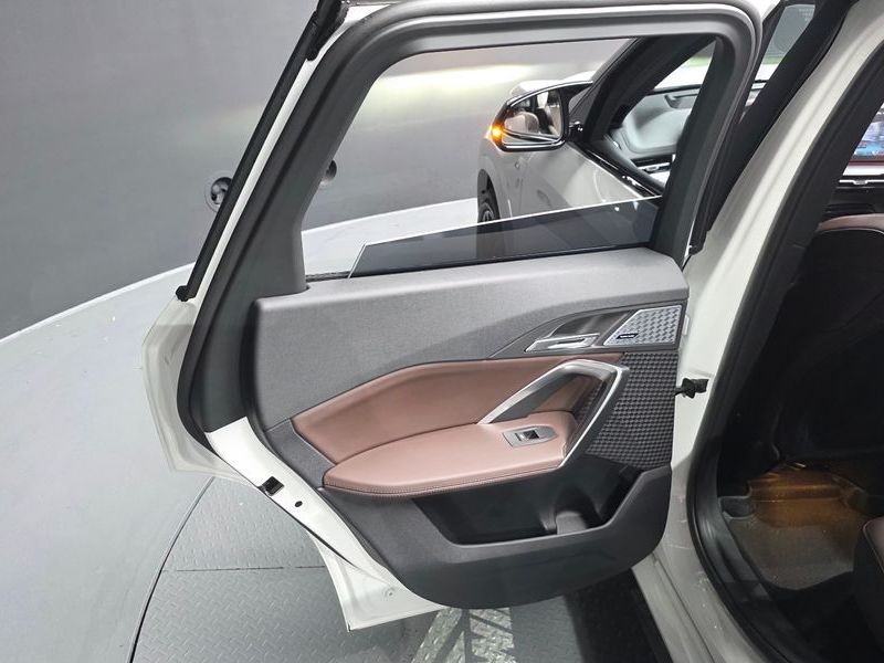 2025 BMW X1 M35i xDrive photo 25
