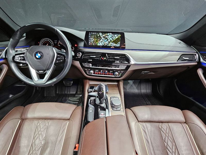 2018 BMW 5 Series 520d M Sport Package Plus photo 7