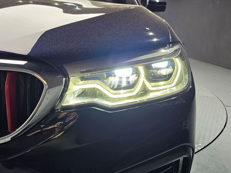 2018 BMW 5 Series 520d M Sport Package Plus photo 22