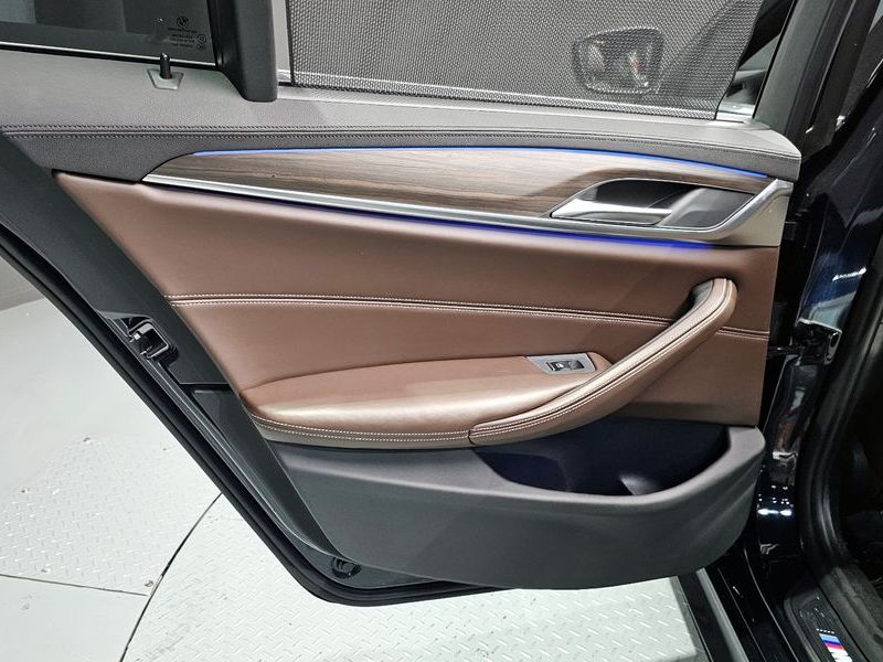 2018 BMW 5 Series 520d M Sport Package Plus photo 25