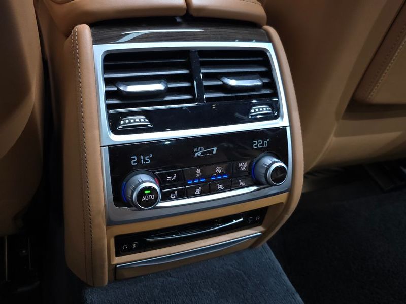 2020 BMW 7 Series 730Ld xDrive Design Pure Excellence photo 19