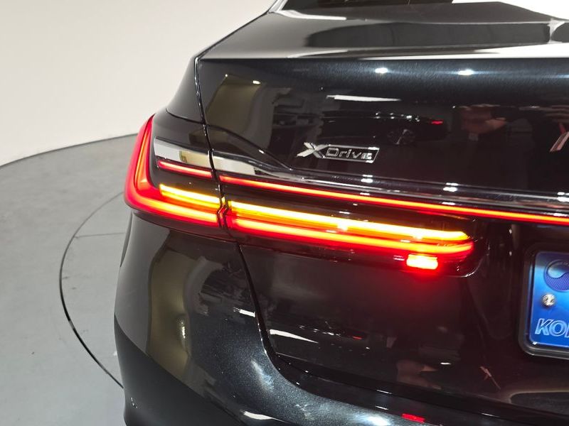 2020 BMW 7 Series 730Ld xDrive Design Pure Excellence photo 23