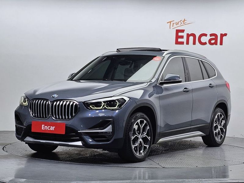 2022 BMW X1 xDrive 20i xLine photo 1